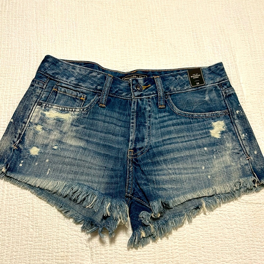 NWT Abercrombie and Fitch Boyfriend Jean shorts